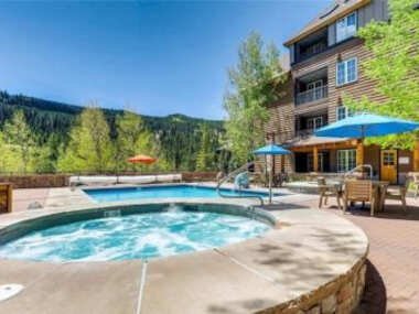 River Run Village 1 Bedroom – walk to slopes!