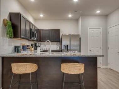 New 1 BR Apt Sleeps 4 – Pool