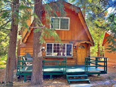 Alpine Haus – Great location only couple minutes away Bear Mountain Ski Resort