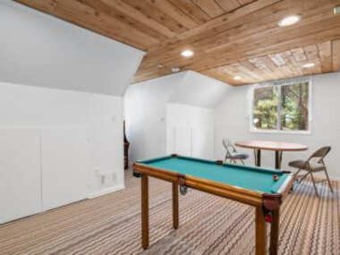 Gnome Chalet – Charming Big Bear country home! Amazing craftsmanship and with a Fenced Yard!