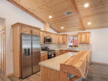 Cabin On Knight – Newly built with loads of amenities! walk to lake, pool table, foosball, darts!
