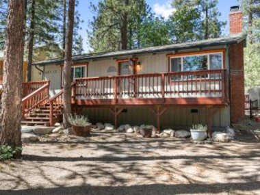 The Oasis Chalet – Walking distance to The Village, The Lake, and Alpine Slide!