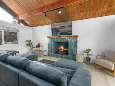 Big Bear Lake View – By far the best location Big Bear, walk to Lake!