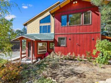 Big Bear Mountain Cabin – Spacious mountain home with picturesque views, fast internet!