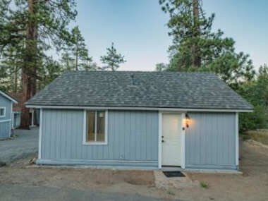 Little Squeaky Bear – Great location, close walk to town and the snow park