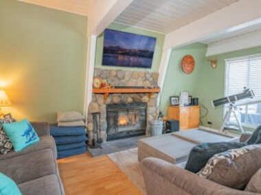 Moonlight Memories – Located in a beautiful, desirable area with a hot tub!