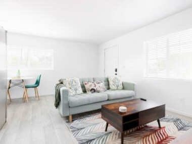 Glamorous Fully Renovated Home near Downtown Mesa!