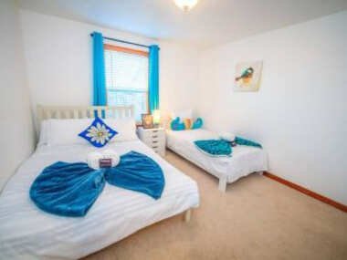 Friendly 3 Bdr home, large parking, 20 mins to OSU