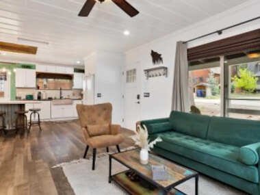 La Suegras Cabana Relaxing Bear City Modern Retreat