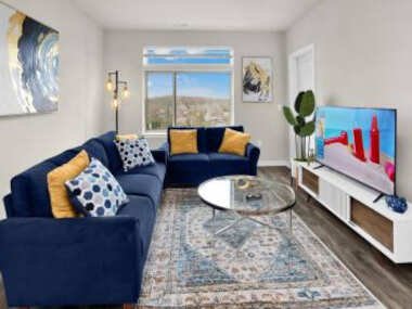 Trendy Home in Fairfax with Pool GMU