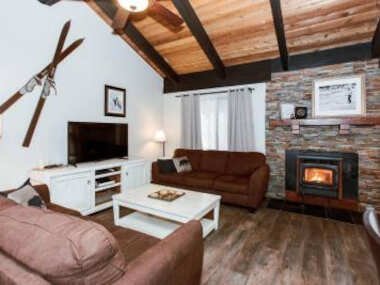 Spacious Mountain Loft