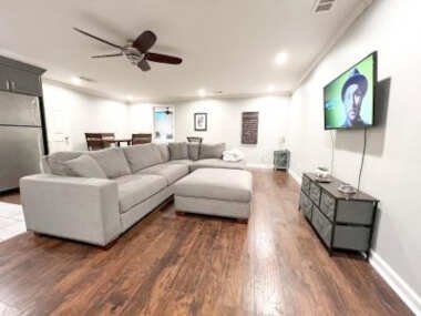 Stylish and Spacious Unit in Vibrant Atlanta