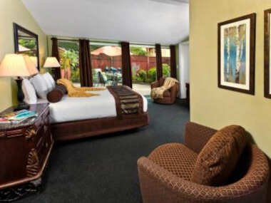 Monterey Peninsula Inn