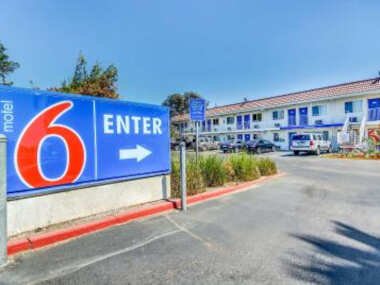 Motel 6-Stockton, CA – Charter Way West