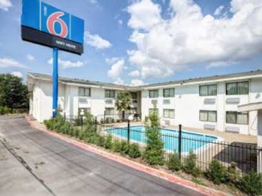 Motel 6-Dallas, TX – South