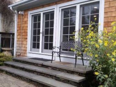 Howland House Inn