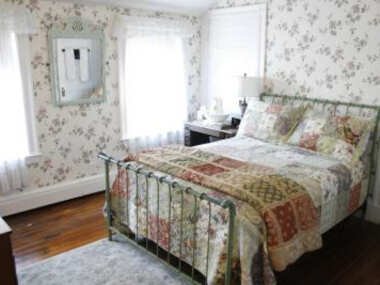 The Coolidge Corner Guest House: A Brookline Bed and Breakfast
