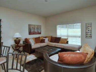 Paradise Palms 8952